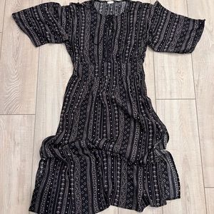 Dress. Keyhole front with string tie.